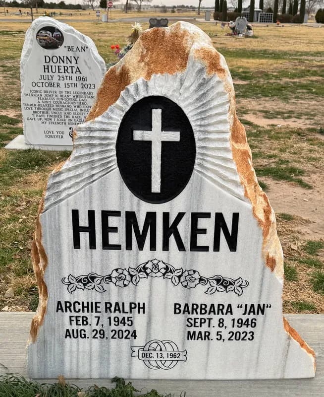Custom granite memorial by Sadler & Son Monument Works, CM 75