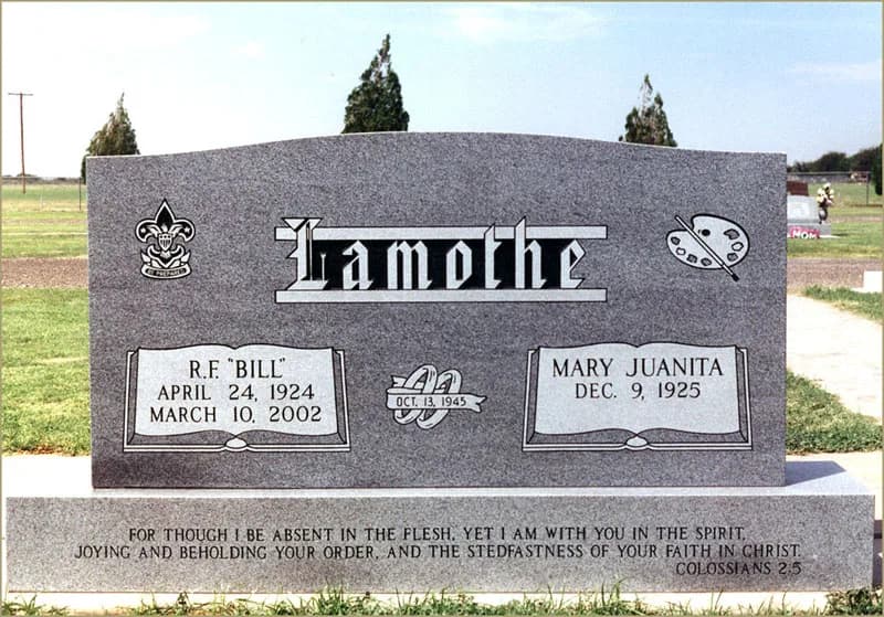Double Upright granite memorial by Sadler & Son Monument Works, DU 37