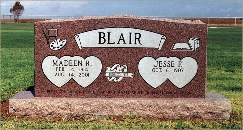 Double Upright granite memorial by Sadler & Son Monument Works, DU 43