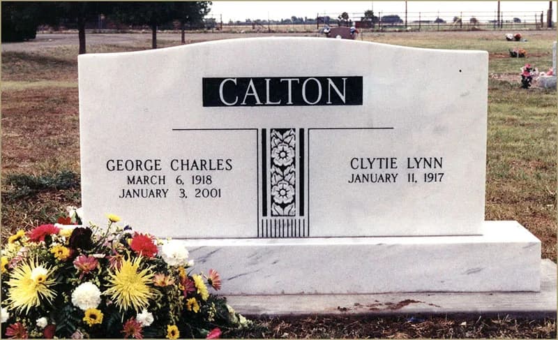 Double Upright granite memorial by Sadler & Son Monument Works, DU 64