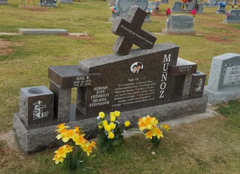 Double Upright granite memorial by Sadler & Son Monument Works, DU 100